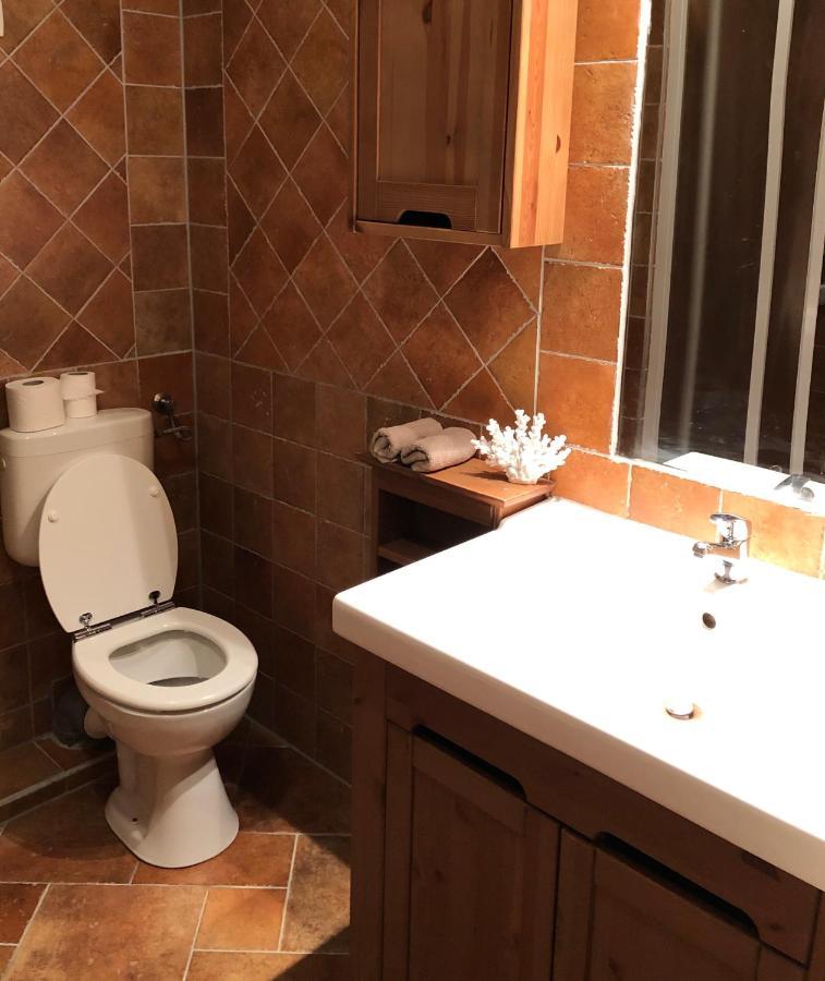 Capri Apartman Eger Luaran gambar